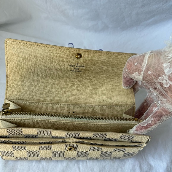 Auth Louis Vuitton Damier Azur Portefeuille Sarah long wallet in box - Picture 5 of 16